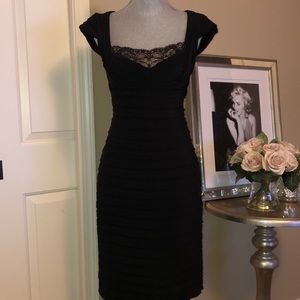 NWOT Adriana Papell sheath dress